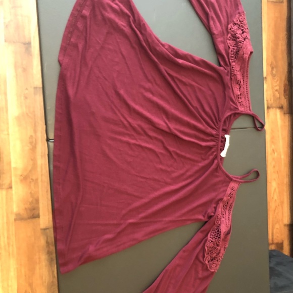 Rewind Top Maroon Small open shoulder - Picture 4 of 8